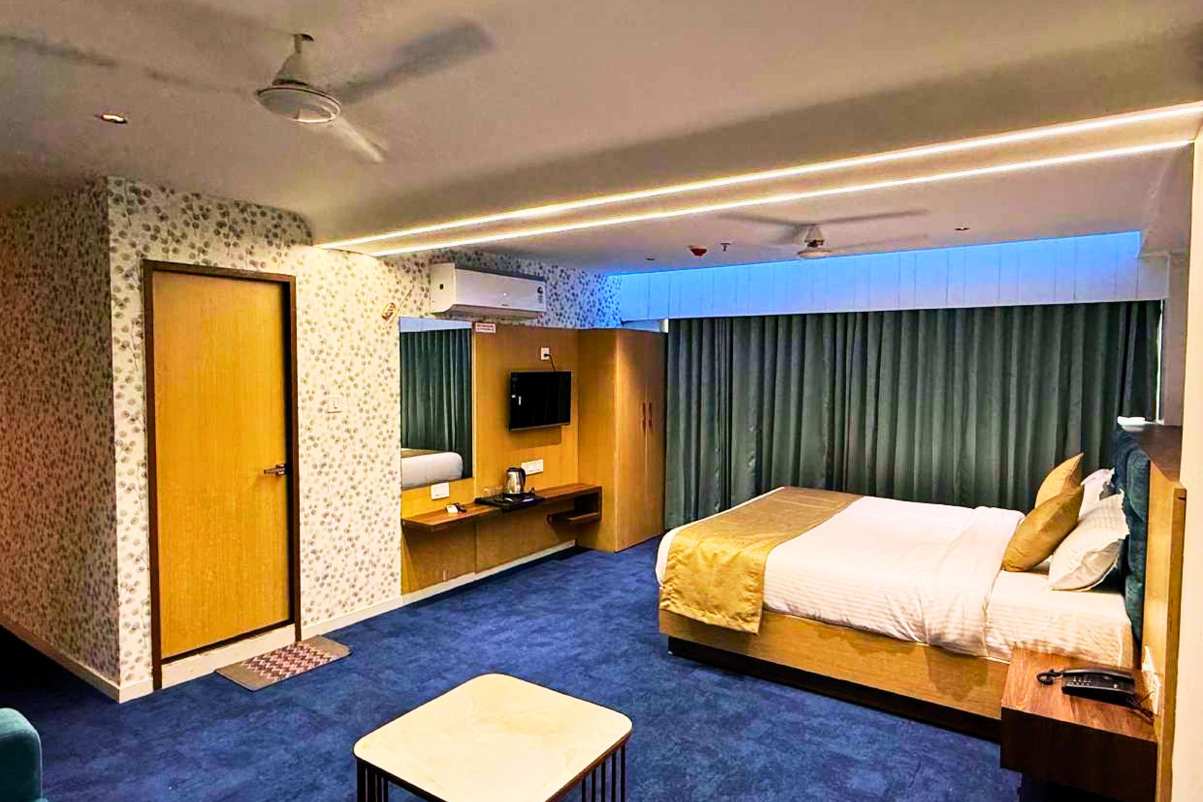 Super Deluxe Room