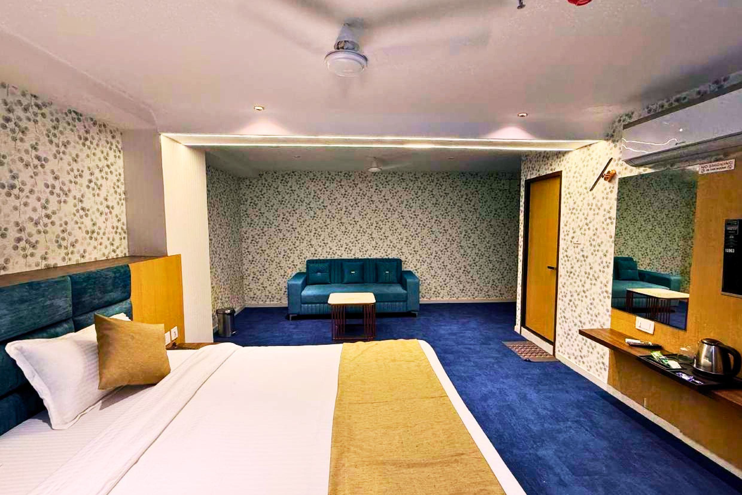 Super Deluxe Room